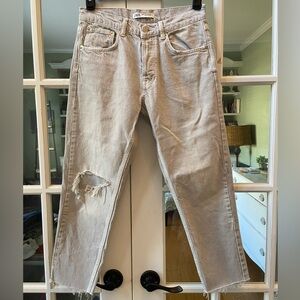 NWT Zara Distressed 90’s Slim Cropped Jeans in Light Gray Size 30
